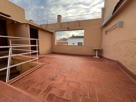 Foto 1 de Casa adossada en venda a L'Eixample de 4 habitacions amb terrassa
