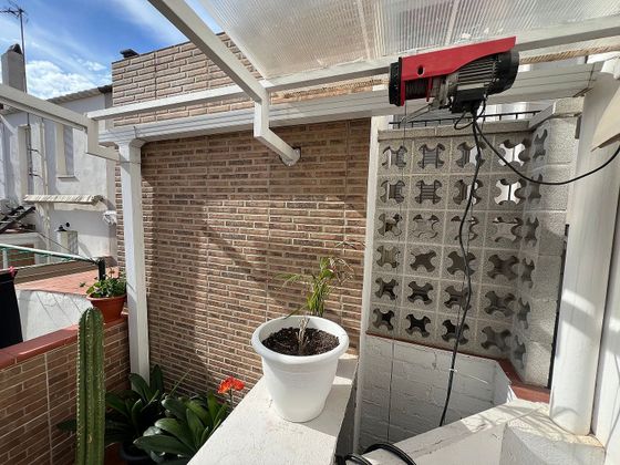 Foto 2 de Casa adossada en venda a L'Eixample de 3 habitacions amb terrassa i garatge