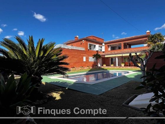 Foto 2 de Casa en venda a Coma-Ruga de 4 habitacions amb terrassa i piscina