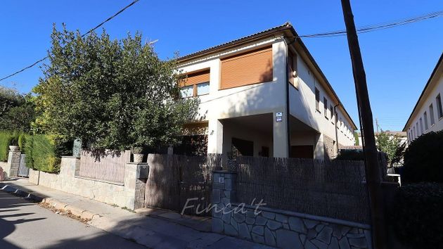 Foto 1 de Casa en venda a calle Esport de 4 habitacions amb garatge i jardí