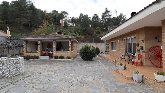 Foto 2 de Casa en venta en Monistrol de Calders de 4 habitaciones con garaje y jardín