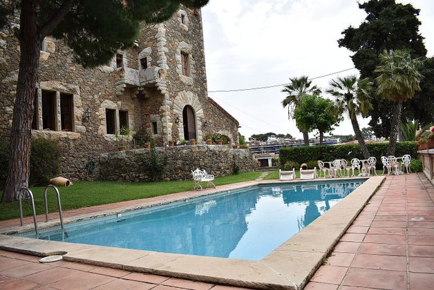 Foto 2 de Casa rural en venda a El Poal de 6 habitacions amb terrassa i piscina