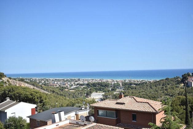 Foto 2 de Xalet en venda a Montmar de 4 habitacions amb terrassa i piscina