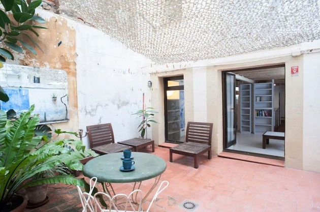 Foto 2 de Pis en lloguer a El Raval de 1 habitació amb terrassa i mobles