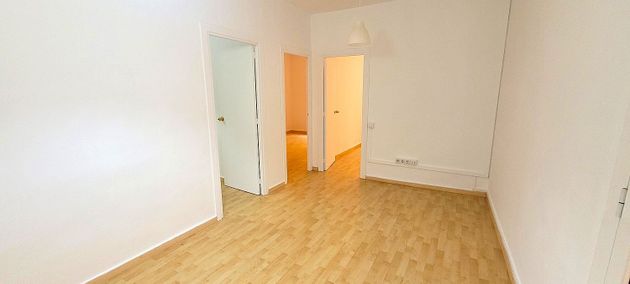 Foto 2 de Pis en venda a El Raval de 2 habitacions i 68 m²