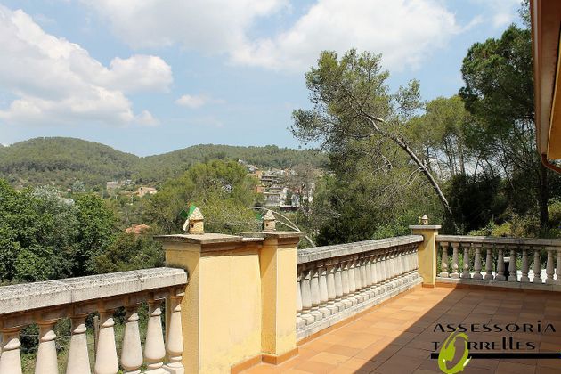 Foto 1 de Xalet en venda a Torrelles de Llobregat de 5 habitacions amb terrassa i garatge