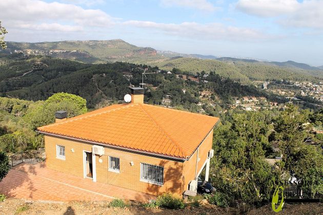 Foto 1 de Xalet en venda a Torrelles de Llobregat de 3 habitacions amb terrassa i garatge