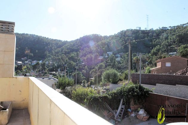 Foto 2 de Venta de chalet en Torrelles de Llobregat de 7 habitaciones con terraza y garaje