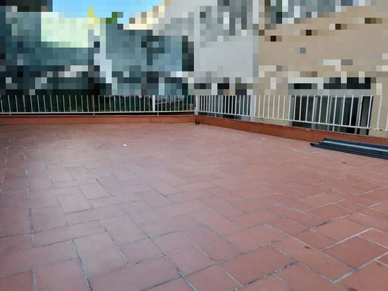 Foto 2 de Pis en venda a Centre - Prat de Llobregat, El de 3 habitacions amb terrassa