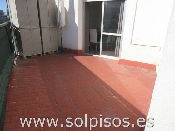 Foto 1 de Àtic en venda a Plaça Catalunya de 2 habitacions amb terrassa i ascensor