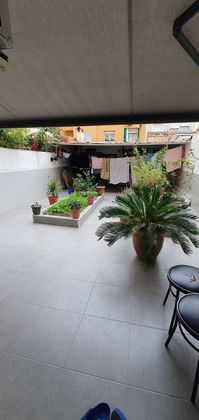 Foto 2 de Piso en venta en Fondo de 3 habitaciones con terraza y jardín