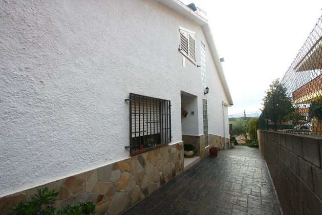 Foto 2 de Casa en venda a Sant Fost de Campsentelles de 3 habitacions amb terrassa i jardí