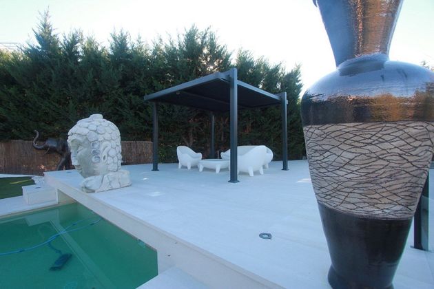 Foto 2 de Casa en venta en Matadepera de 6 habitaciones con terraza y piscina