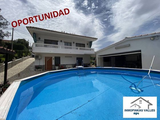 Foto 1 de Casa en venta en Lliçà de Vall de 5 habitaciones con terraza y piscina