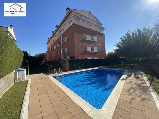 Foto 1 de Pis en venda a Parets del Vallès de 3 habitacions amb terrassa i piscina
