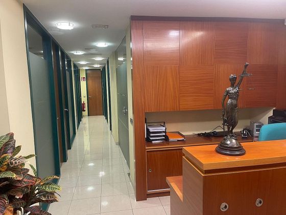 Foto 2 de Oficina en alquiler en El Poble Sec de 143 m²