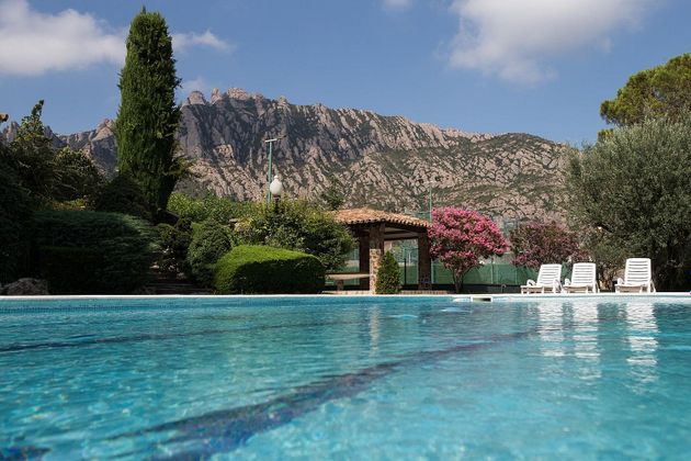 Foto 1 de Xalet en venda a Collbató de 6 habitacions amb terrassa i piscina