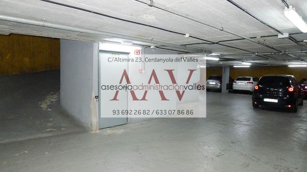 Foto 2 de Garaje en venta en El Guinardó de 10 m²