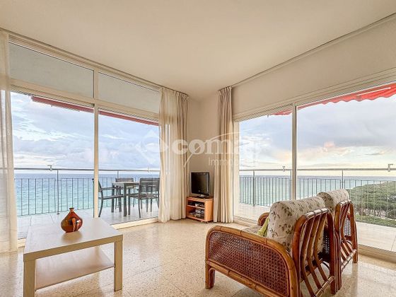 Foto 2 de Piso en venta en Els Pins de 4 habitaciones con terraza y piscina