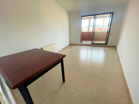 Foto 2 de Dúplex en venta en Sant Andreu de Palomar de 3 habitaciones con terraza y calefacción