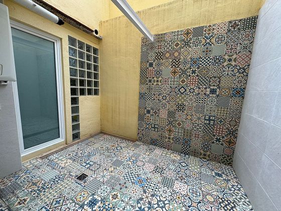 Foto 1 de Venta de piso en El Poble Sec - Parc de Montjuïc de 1 habitación con calefacción