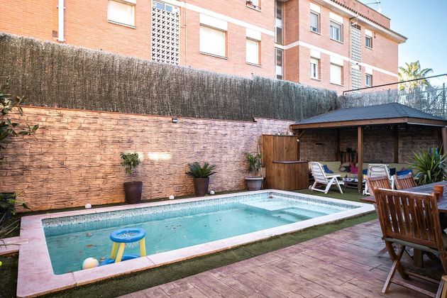 Foto 2 de Pis en venda a calle Renaixement de 4 habitacions amb terrassa i piscina