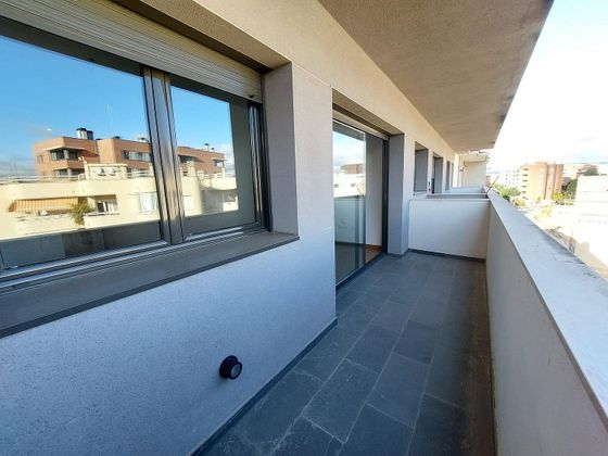 Foto 1 de Dúplex en venta en El Poble Sec de 4 habitaciones con terraza y balcón