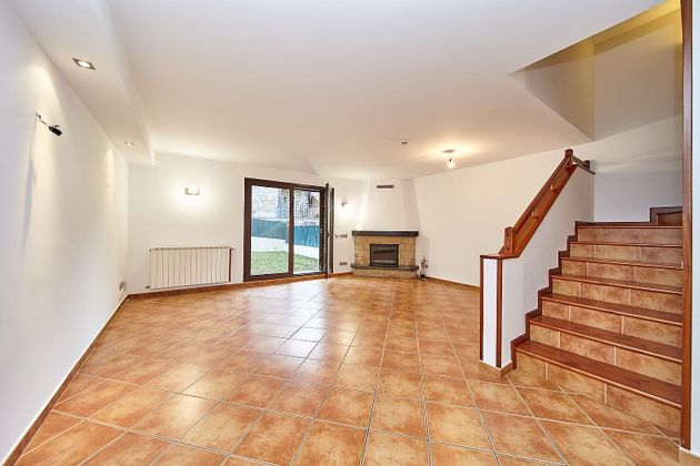 Foto 2 de Casa en venda a Aixirivall de 4 habitacions amb terrassa i garatge