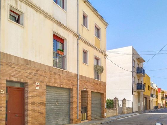 Foto 1 de Casa adossada en venda a calle Ciutadella de 3 habitacions amb terrassa i garatge