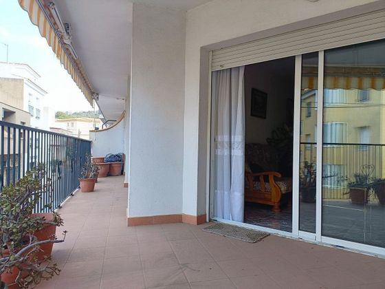 Foto 1 de Pis en venda a calle Cabrafiga de 3 habitacions amb terrassa i balcó