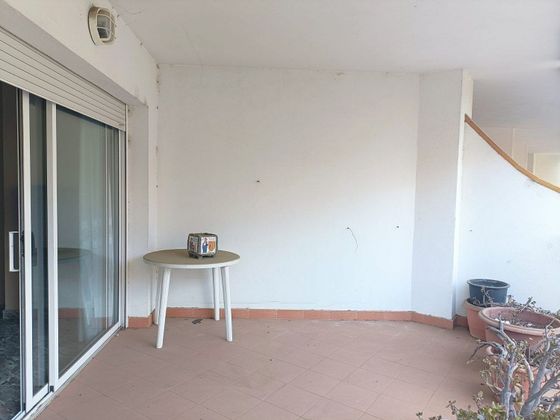 Foto 2 de Venta de piso en calle Cabrafiga de 3 habitaciones con terraza y balcón