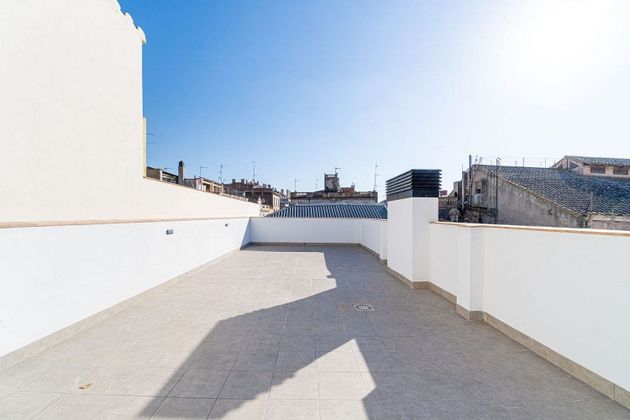 Foto 2 de Dúplex en venda a calle Sant Pau de 3 habitacions amb terrassa i balcó