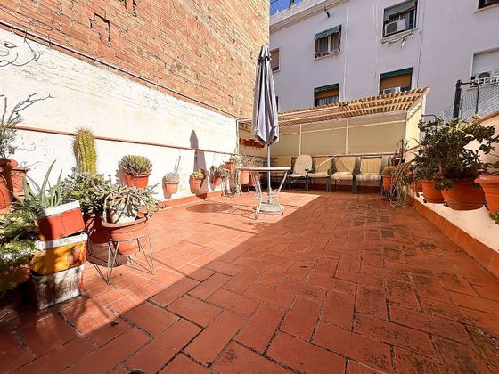 Foto 1 de Casa en venda a Sant Andreu de Palomar de 4 habitacions amb terrassa i balcó