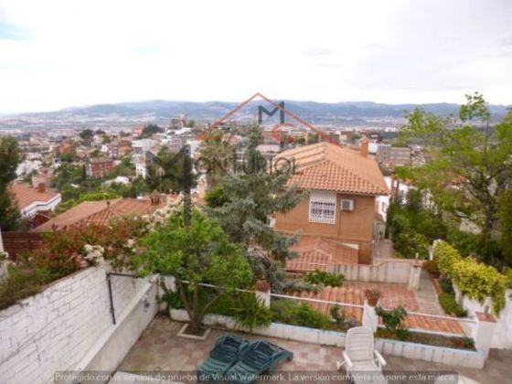 Foto 2 de Xalet en venda a Ciutat Diagonal - La Miranda - La Mallola de 7 habitacions amb terrassa i piscina