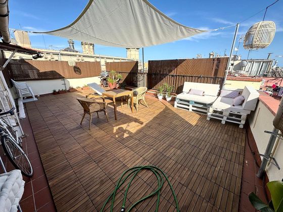 Foto 2 de Àtic en venda a El Gòtic de 2 habitacions amb terrassa i balcó