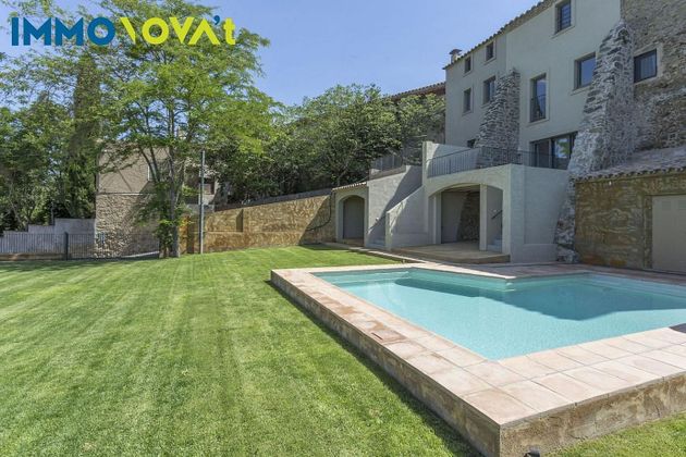 Foto 2 de Casa en venda a Jafre de 4 habitacions amb terrassa i piscina