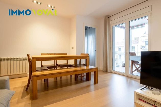 Foto 1 de Pis en venda a Eixample Nord – La Devesa de 3 habitacions amb terrassa i aire acondicionat