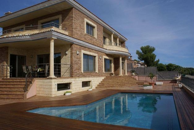 Foto 1 de Casa en venda a Residencial de 7 habitacions amb terrassa i piscina