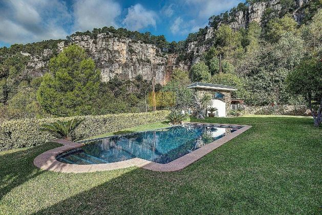 Foto 1 de Casa en venta en Vallirana de 4 habitaciones con terraza y piscina