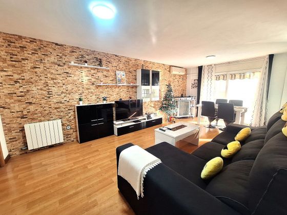 Foto 1 de Piso en venta en Sant Andreu de la Barca de 3 habitaciones con aire acondicionado y calefacción