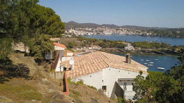 Foto 2 de Venta de chalet en Cadaqués de 5 habitaciones con terraza y jardín
