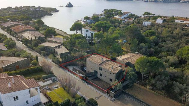 Foto 1 de Casa adossada en venda a Cadaqués de 4 habitacions amb terrassa i garatge