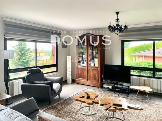 Foto 1 de Casa en venda a Maià de Montcal de 9 habitacions amb terrassa i garatge