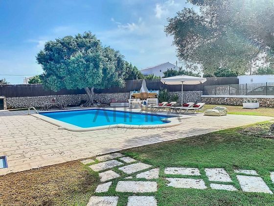 Foto 2 de Casa rural en venda a Sant Lluís de 6 habitacions amb terrassa i piscina