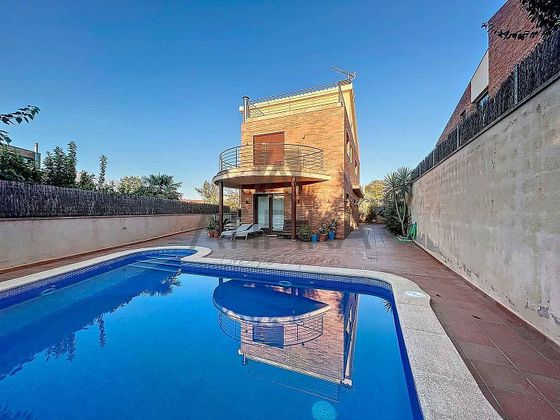 Foto 1 de Xalet en venda a Sant Julià - El Pla del Diable de 5 habitacions amb terrassa i piscina