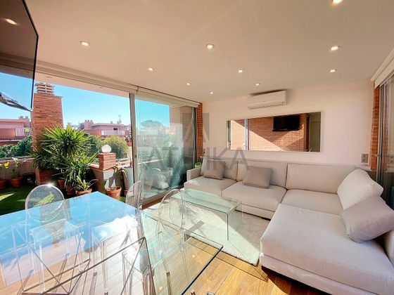 Foto 2 de Alquiler de ático en Sarrià de 1 habitación con terraza y garaje