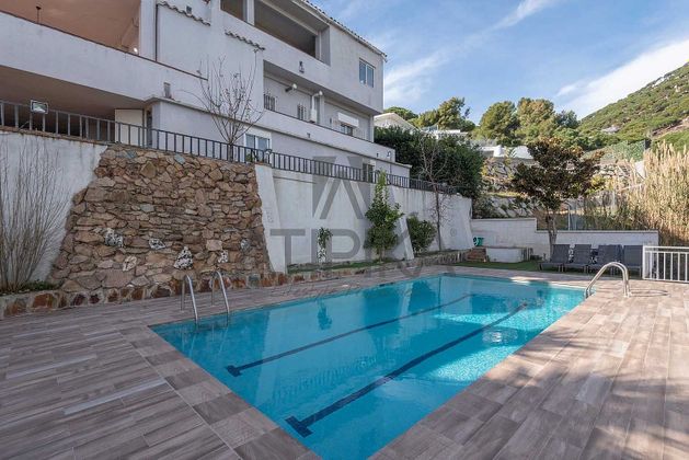Foto 1 de Xalet en venda a Cabrils de 6 habitacions amb terrassa i piscina