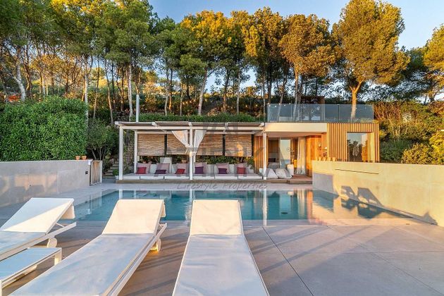 Foto 2 de Chalet en venta en Botigues de Sitges - Garraf de 5 habitaciones con terraza y piscina