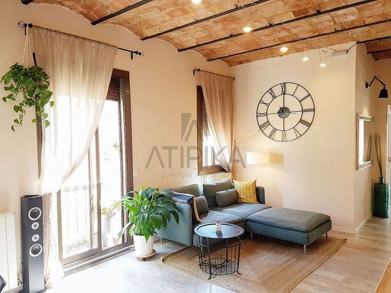 Foto 2 de Pis en lloguer a Vila de Gràcia de 2 habitacions amb mobles i aire acondicionat