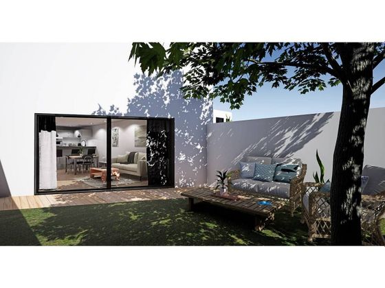 Foto 2 de Casa en venda a paseo Del Vintidos de Juliol de 4 habitacions amb terrassa i garatge
